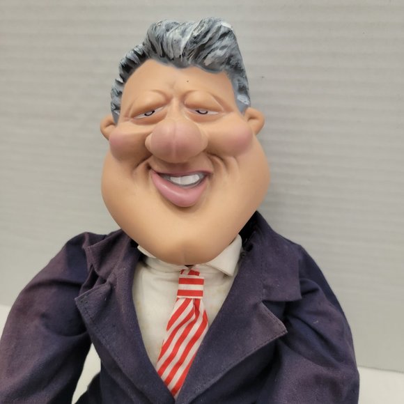 1993 Tradewinds Ent. President Bill Clinton Long Plush Doll Shelf Sitter Display - Picture 3 of 14